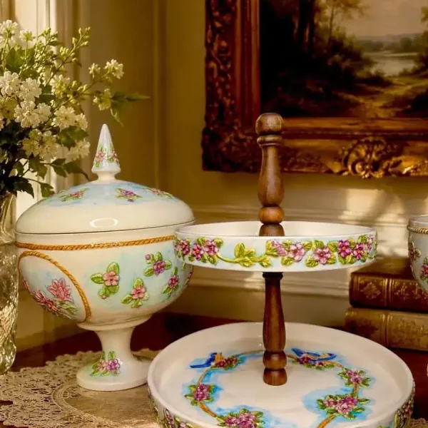 شیرینی خوری